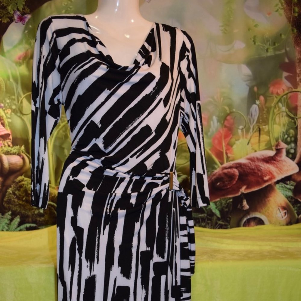 Tahari by Arthur S Levine Dress NEW 8
